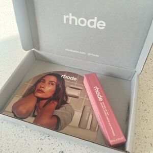 NEW! Rhode Peptide Lip Treatment Ribbon